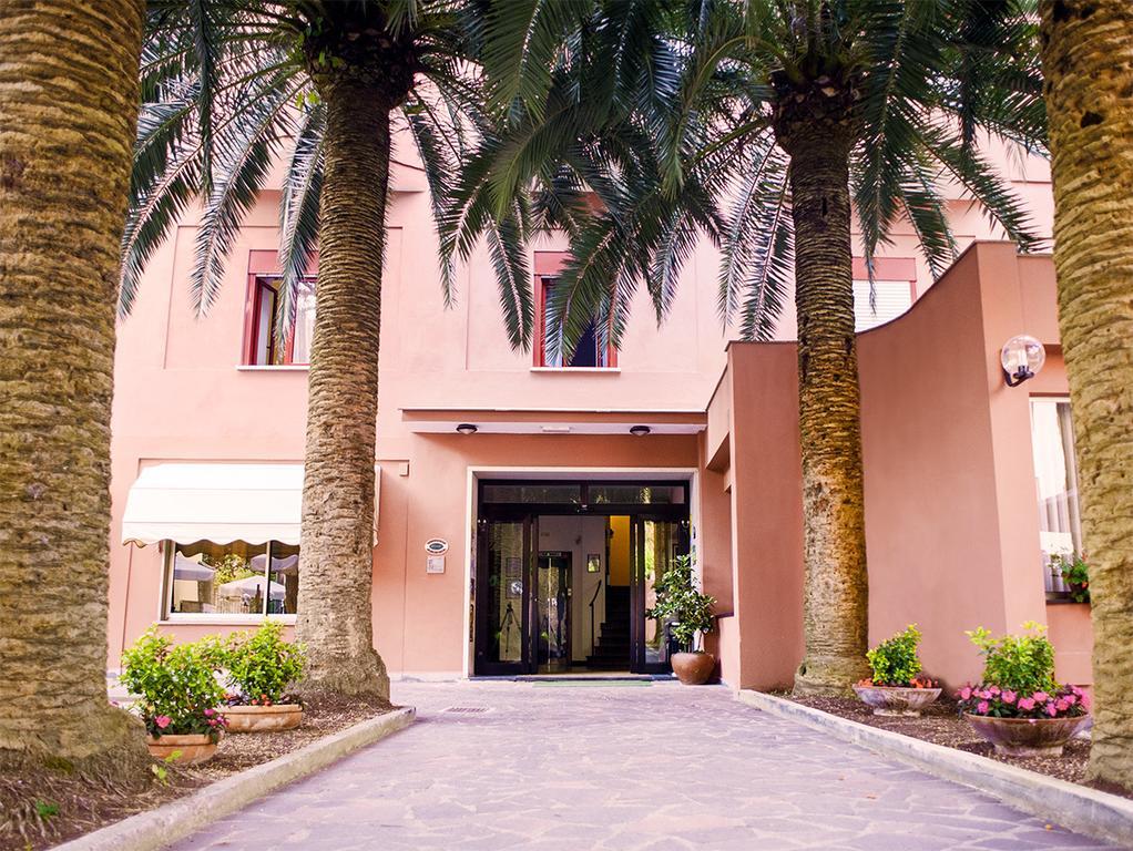 Hotel Palme Monterosso al Mare Esterno foto